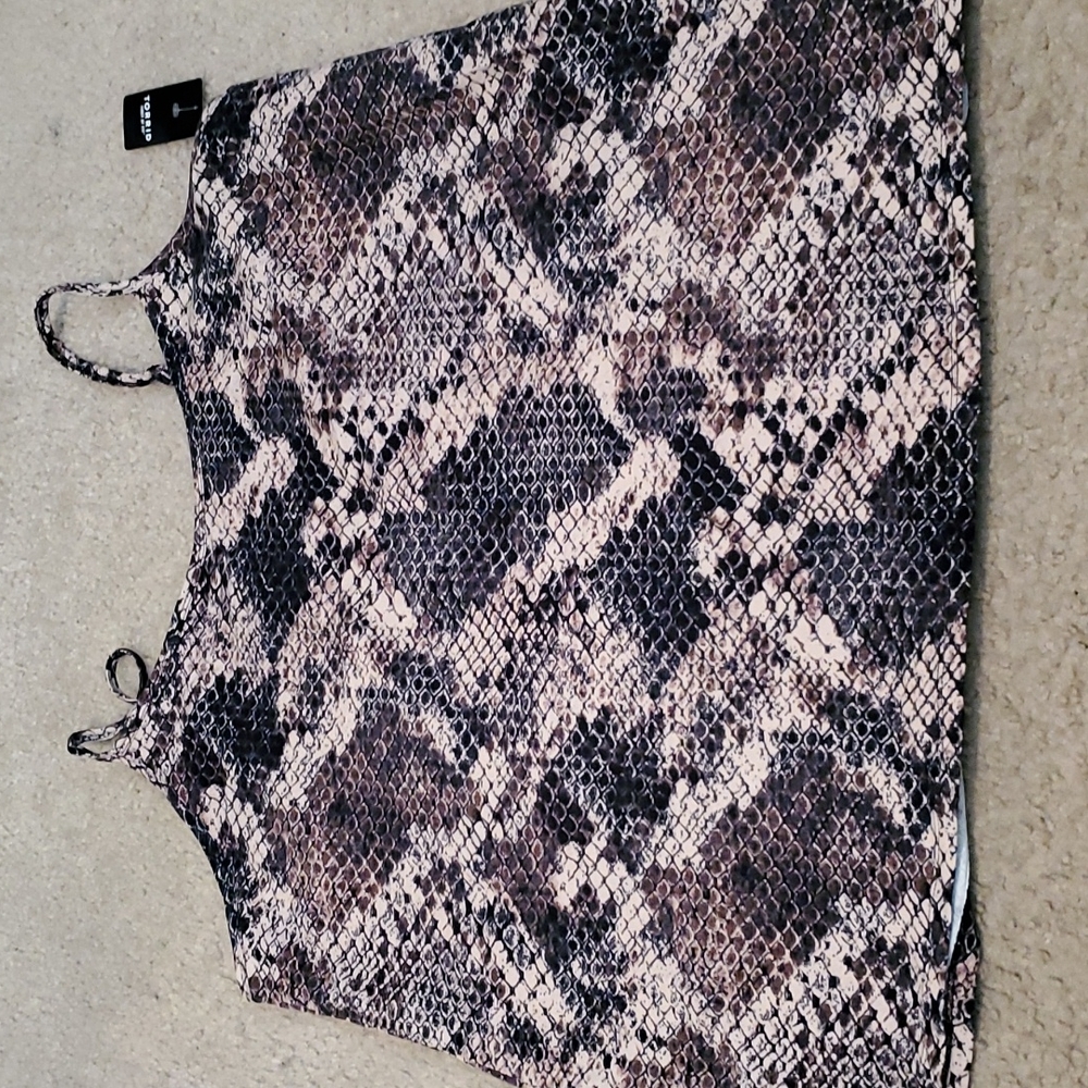 Snake skin tank